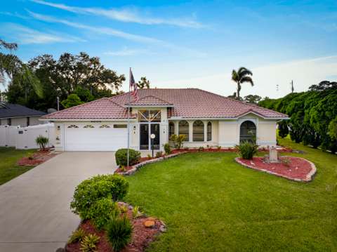 2202 SE Leithgow Street, home for sale on SE Leithgow Street