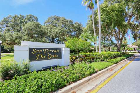 8701 Chapman Oak Court, $300k–$500k for sale in Palm Beach Gardens
