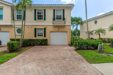 203 Fortuna Drive, waterfront for sale in Palm Beach Gardens
