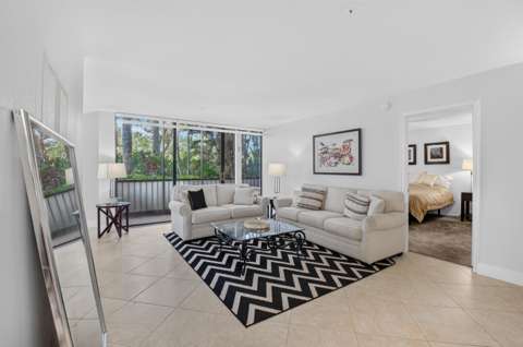 7786 Lakeside Boulevard #614, golf community for sale in Boca Raton