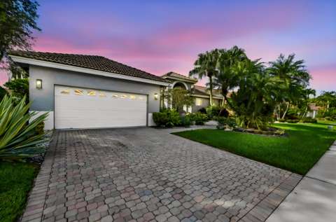 7915 Bridlington Drive, waterfront for sale in Boynton Beach