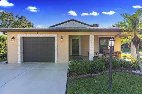 2 S Granada Lane, home for sale in Port St. Lucie 34952