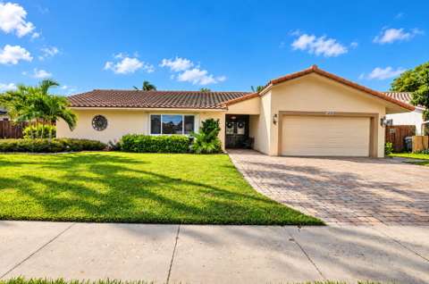 6928 Calle Del Paz, home for sale in Boca Raton 33433