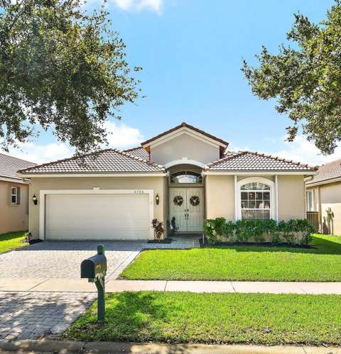 2786 SE Stonebriar Way #2786, home for sale in Stuart 34997