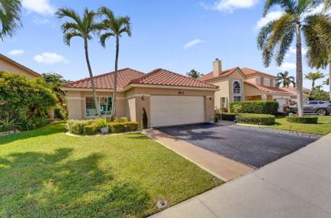8932 S Lake Park Circle, home for sale in Davie 33328