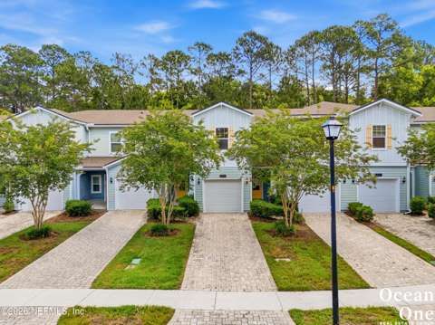 71 Canary Palm Court, $300k–$500k for sale in Ponte Vedra