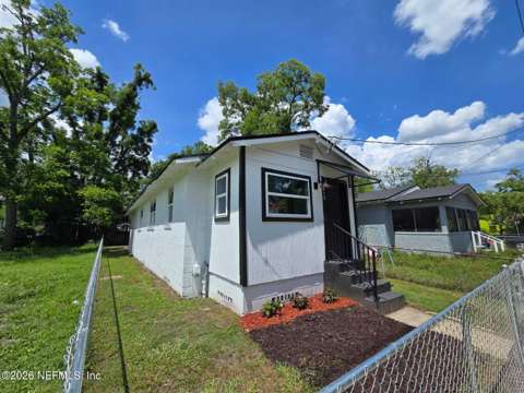 1413 W 21St Street, home for sale on W 21St Street