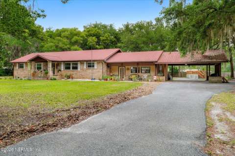 500 Walnut Street, home for sale in Welaka 32193