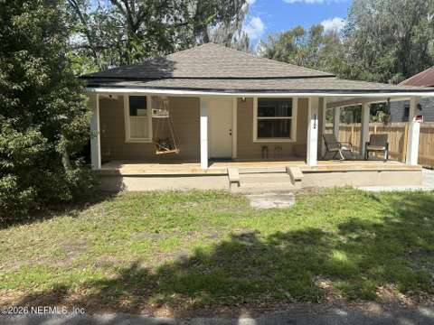 112 Putnam Avenue, home for sale in East Palatka 32131