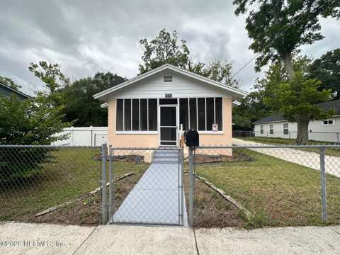 1018 W 23Rd Street, home for sale on W 23Rd Street