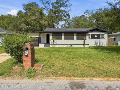 3842 Anvers Boulevard, home for sale on Anvers Boulevard