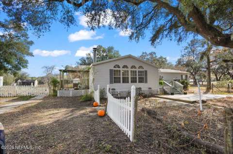 5090 Grannys Place, $300k–$500k for sale in Keystone Heights