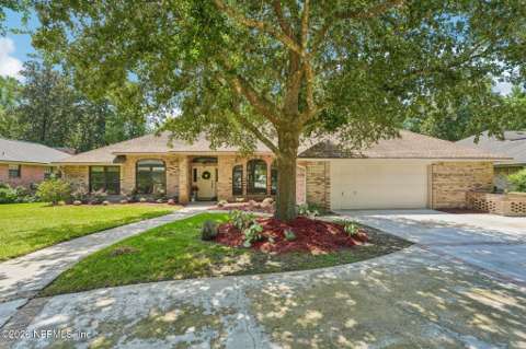 12231 Dividing Oaks Trail, home for sale in Jacksonville 32223