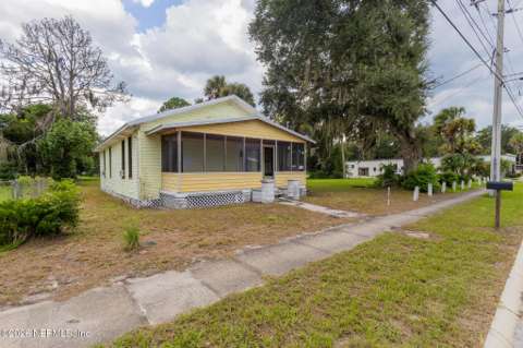 1407 St Johns Avenue, home for sale in Palatka 32177