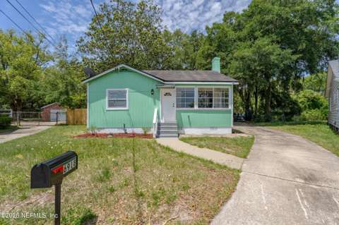 6918 Park Circle, home for sale in Jacksonville 32208