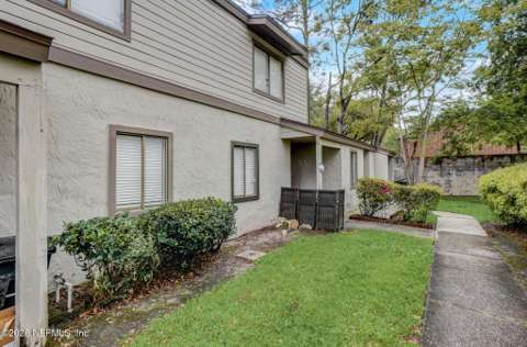 8300 Plaza Gate Lane #1071, home for sale in Jacksonville 32217