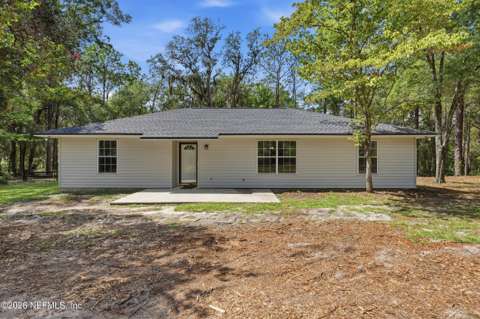 1098 46Th Loop, home for sale in Keystone Heights 32656