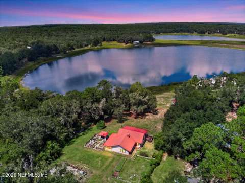 316 Macgill Street, home for sale in Interlachen 32148