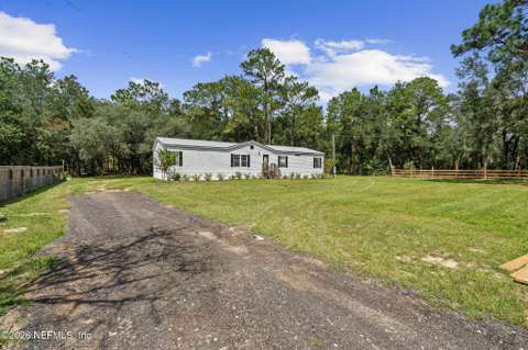141 Cherokee Drive, 4-bedroom for sale in Interlachen