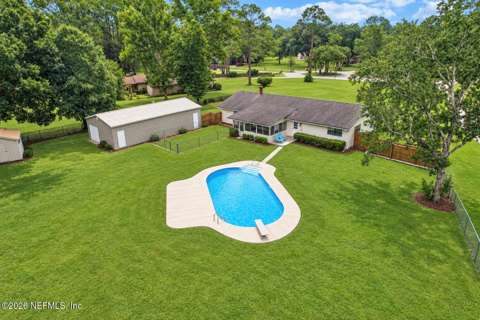 1184 Surrey Glen, pool for sale in Middleburg