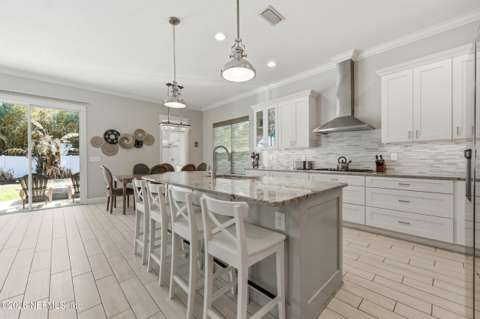 562 14Th Avenue, 4-bedroom for sale in Jacksonville Beach