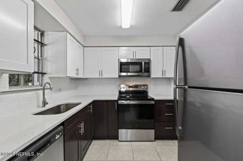 1672 El Camino Road #3, home for sale on El Camino Road