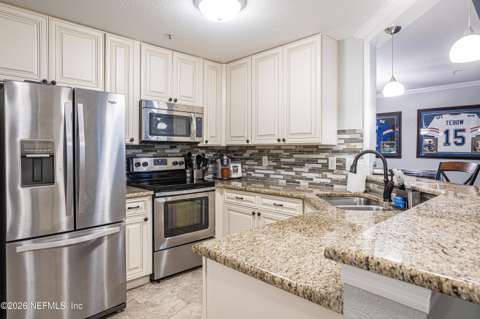 7800 Point Meadows Drive #1136, home for sale in Jacksonville 32256