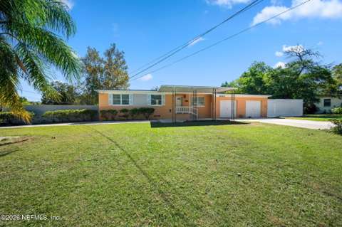 6820 Mayapple Road, $300k–$500k for sale in Jacksonville
