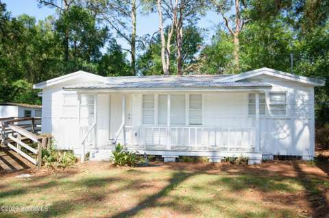 2920 S Lakeview Drive, home for sale in Waycross 31503
