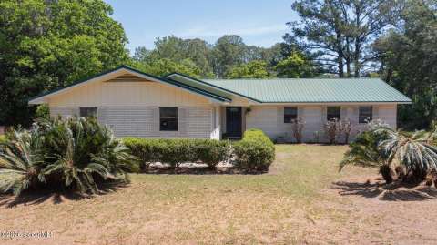 6120 New Jesup Highway, home for sale in Brunswick 31523