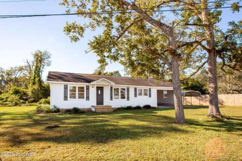 4417 Railroad Avenue, home for sale in Waycross 31503