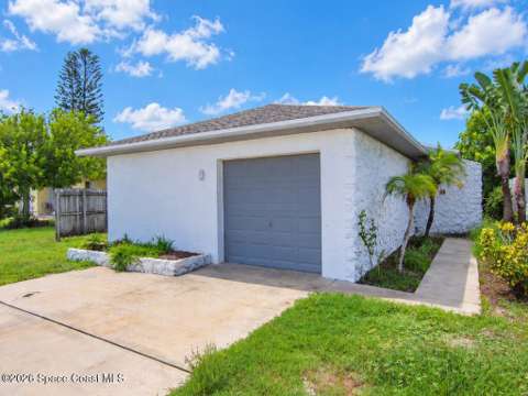 135 S Kenneth Court, starter home for sale in Merritt Island
