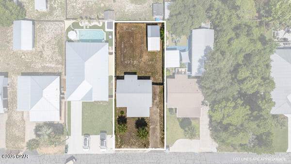2 bedroom SingleFamilyResidence at 326 Derondo Street, Kiska Beach 1st Add, Panama City Beach — photo 2