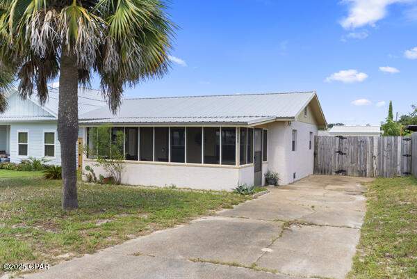 2 bedroom SingleFamilyResidence at 326 Derondo Street, Kiska Beach 1st Add, Panama City Beach — photo 4