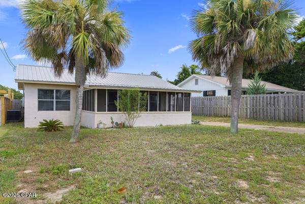 2 bedroom SingleFamilyResidence at 326 Derondo Street, Kiska Beach 1st Add, Panama City Beach — photo 5