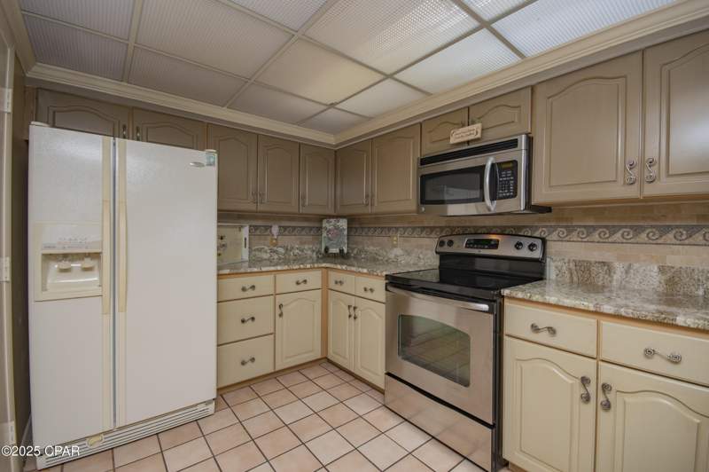 2 bedroom Condominium at 6505 Thomas Drive 215, Summerhouse Of P.C. 3, Panama City — photo 5