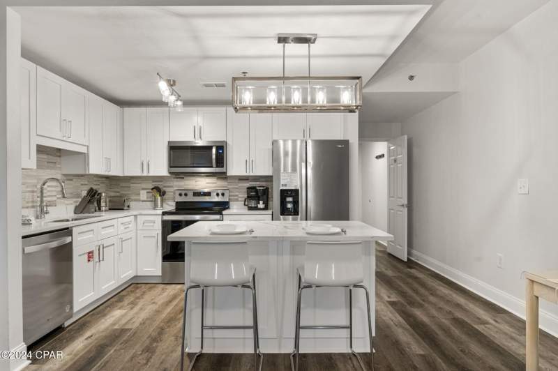 2 bedroom Condominium at 9860 S Thomas Drive 309, Laketown Wharf Phase II, Panama City — photo 4