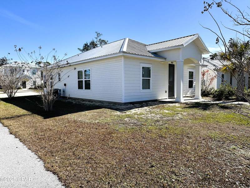 3 bedroom SingleFamilyResidence at 1912 Danford Avenue, Drummond & Ware Add, Panama City — photo 2