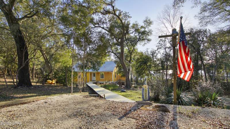 4 bedroom SingleFamilyResidence at 3243 Quail Ridge Drive, Leisure Lakes 1st Add, Chipley — photo 5