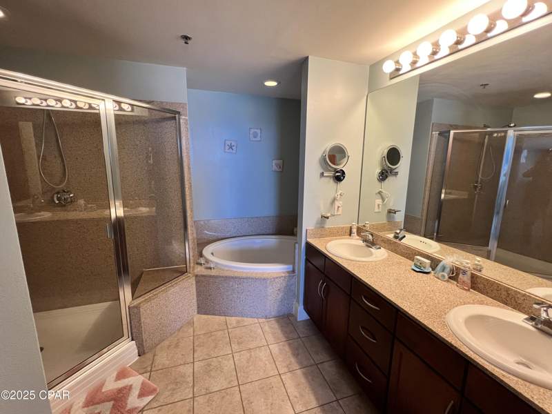 3 bedroom Condominium at 9860 S Thomas Drive 1026, Laketown Wharf, Panama City — photo 3