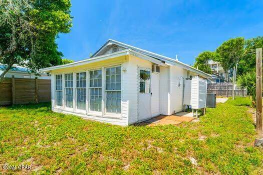 2 bedroom SingleFamilyResidence at 208 3rd Street 1/2, Sunnyside, Panama City Beach — photo 2