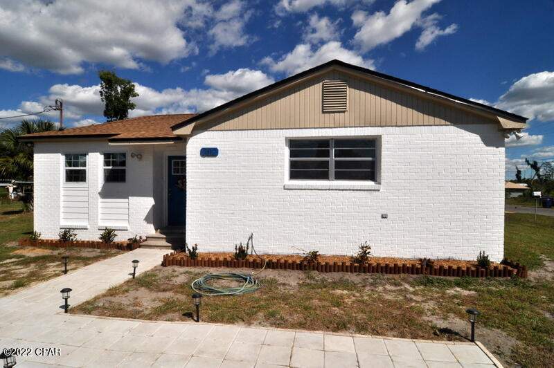 3 bedroom SingleFamilyResidence at 802 College Avenue, Shermans 2nd Add, Panama City — photo 2