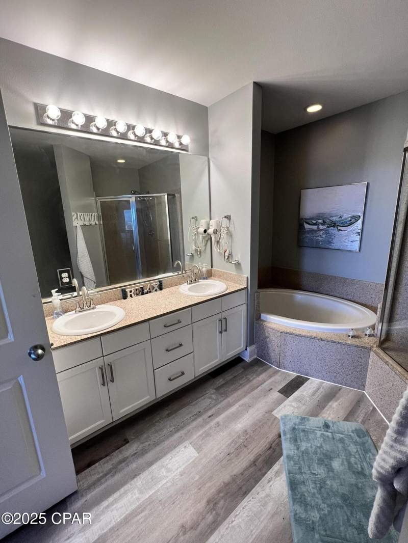 3 bedroom Condominium at 9902 S Thomas Drive 2132, Laketown Wharf, Panama City Beach — photo 3
