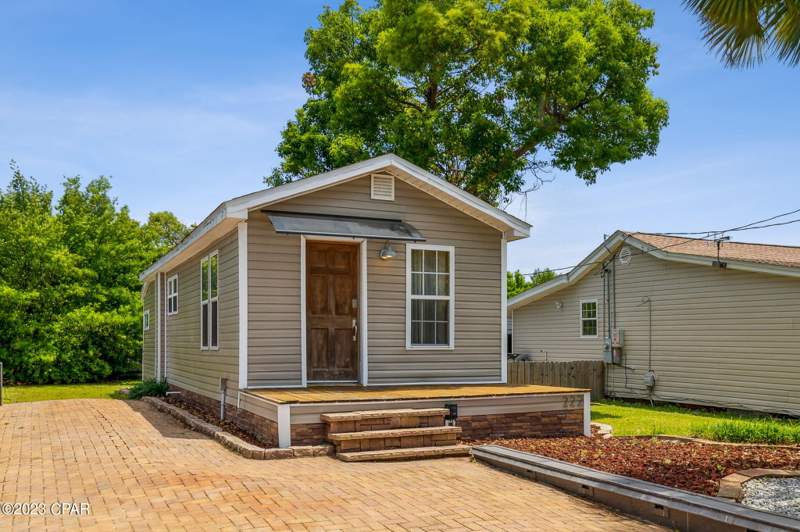 1 bedroom SingleFamilyResidence at 222 N Sherman Avenue, Holmes Add- Millville, Panama City — photo 3