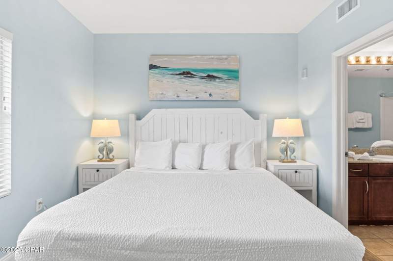 1 bedroom Condominium at 9860 S Thomas Drive 714, Laketown Wharf, Panama City — photo 5