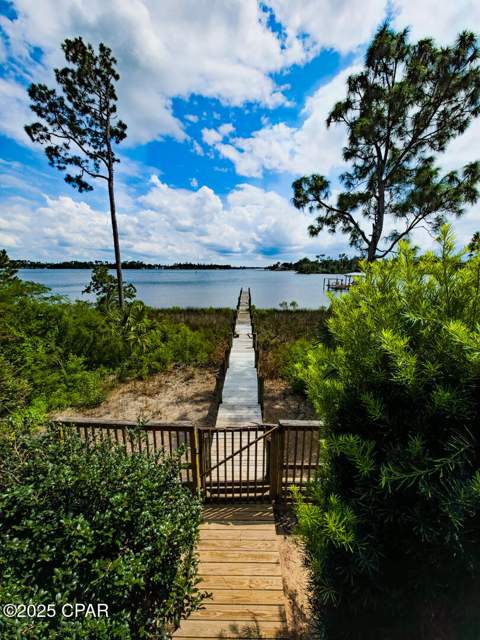 7325 Suwanee Ave Avenue, Southport FL - photo 17 of 67