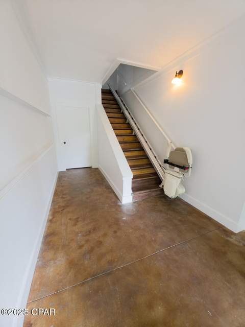 7325 Suwanee Ave Avenue, Southport FL - photo 18 of 67
