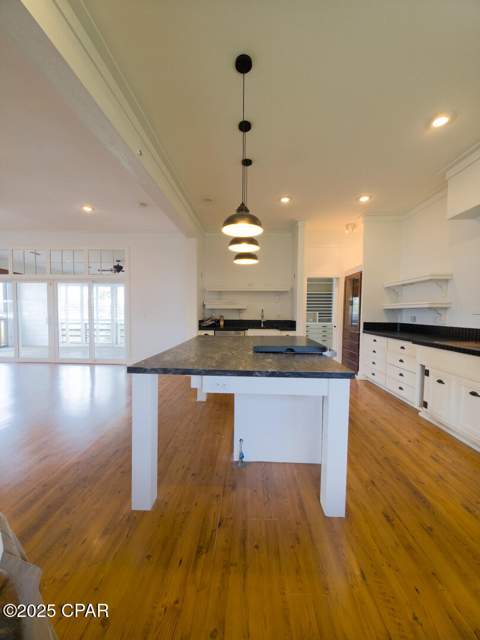 7325 Suwanee Ave Avenue, Southport FL - photo 23 of 67