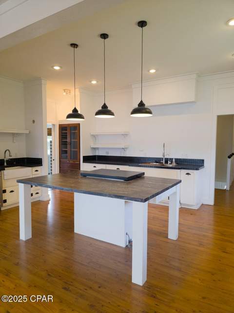 7325 Suwanee Ave Avenue, Southport FL - photo 24 of 67