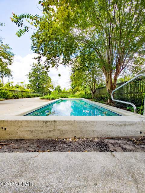 7325 Suwanee Ave Avenue, Southport FL - photo 7 of 67